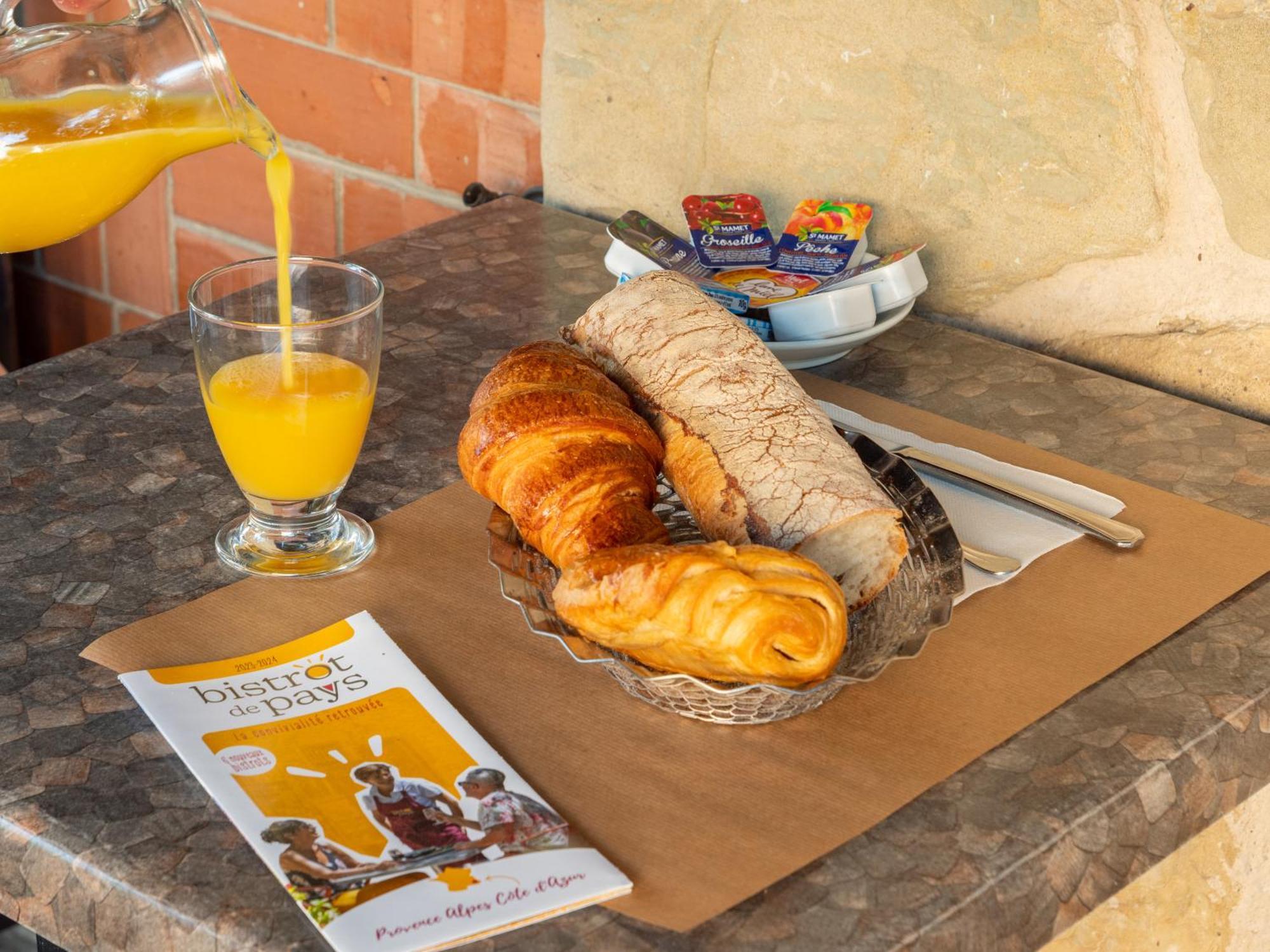 Logis Hotel Beausejour Berre-des-Alpes Eksteriør billede